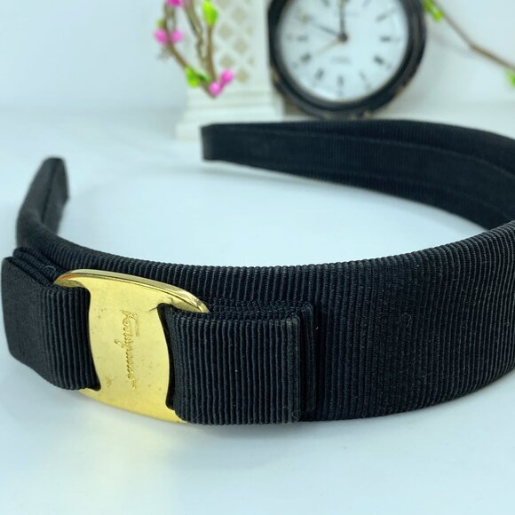 Salvatore Ferragamo Vara Serre-tête Black Cotton, gold tone GS573